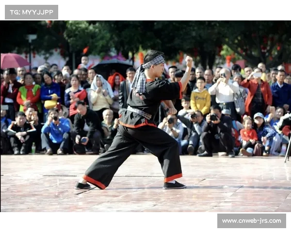 广西武术精英赛选手展现传统武术套路行云流水般精彩技艺