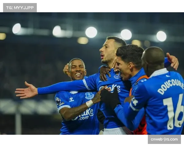 戴奇战术保守遭反噬，埃弗顿经验优势定胜局